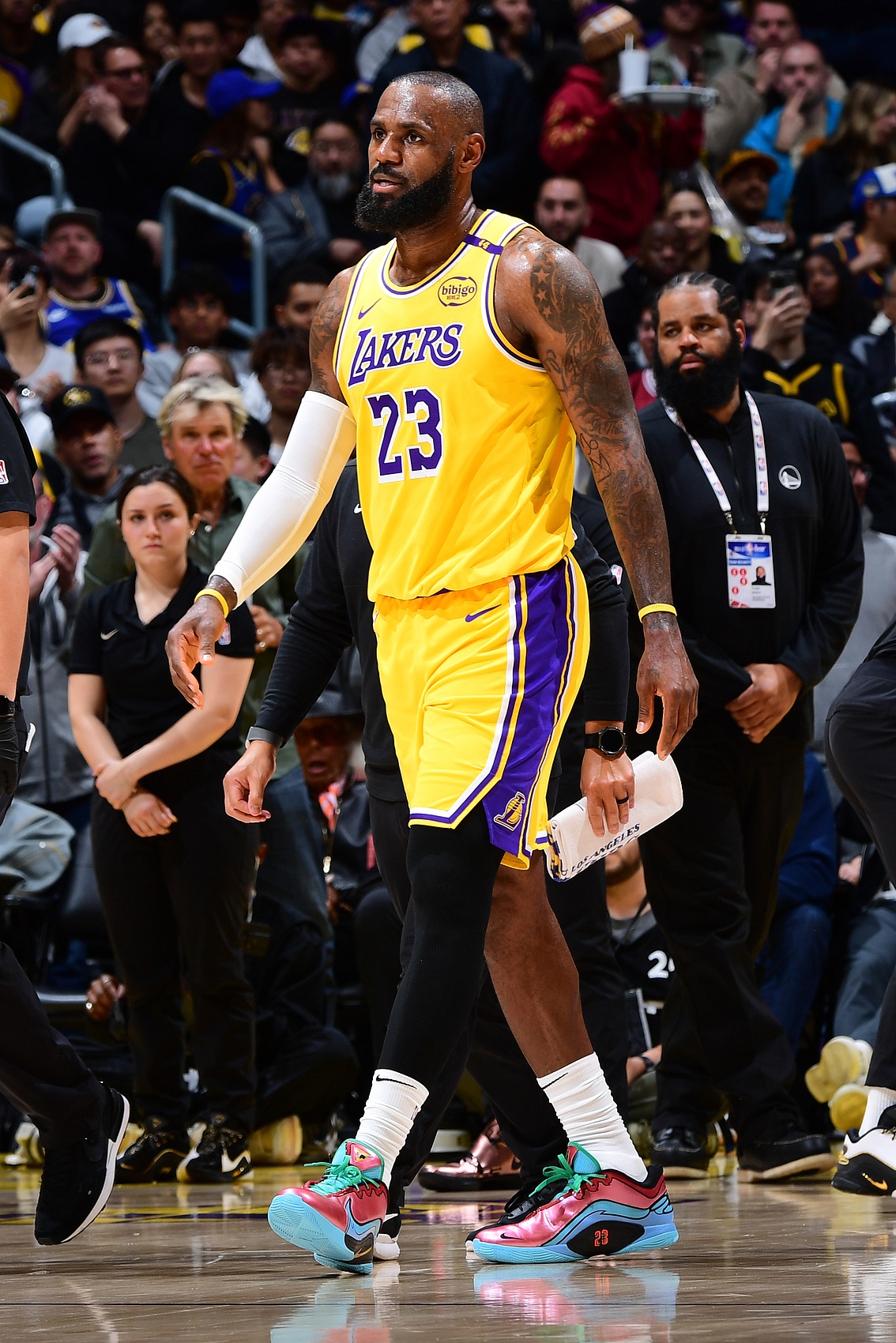 下赛季薪资5263万~湖记：里奇-保罗明确表示 詹姆斯没有申请交易